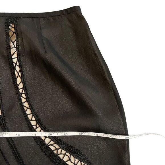 Tahari Arthur S Levins Luxe petite size 6P black with tan under lay lace trim - Picture 3 of 9